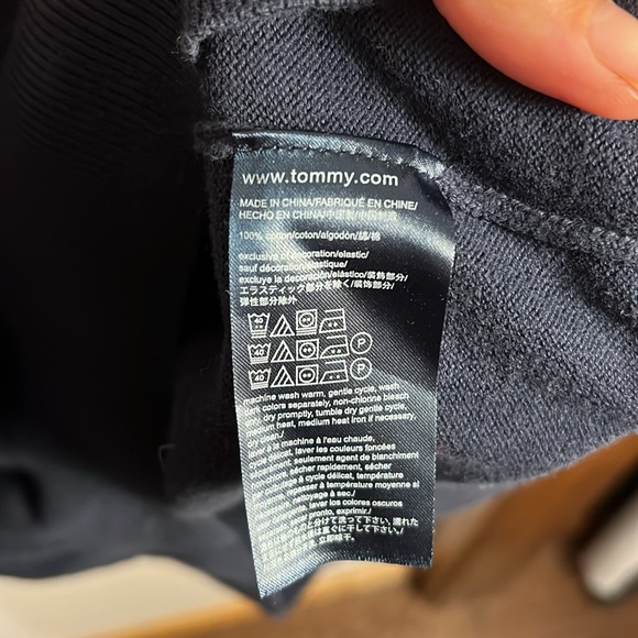 Tommy Hilfiger  V-Neck - Picture 4 of 4